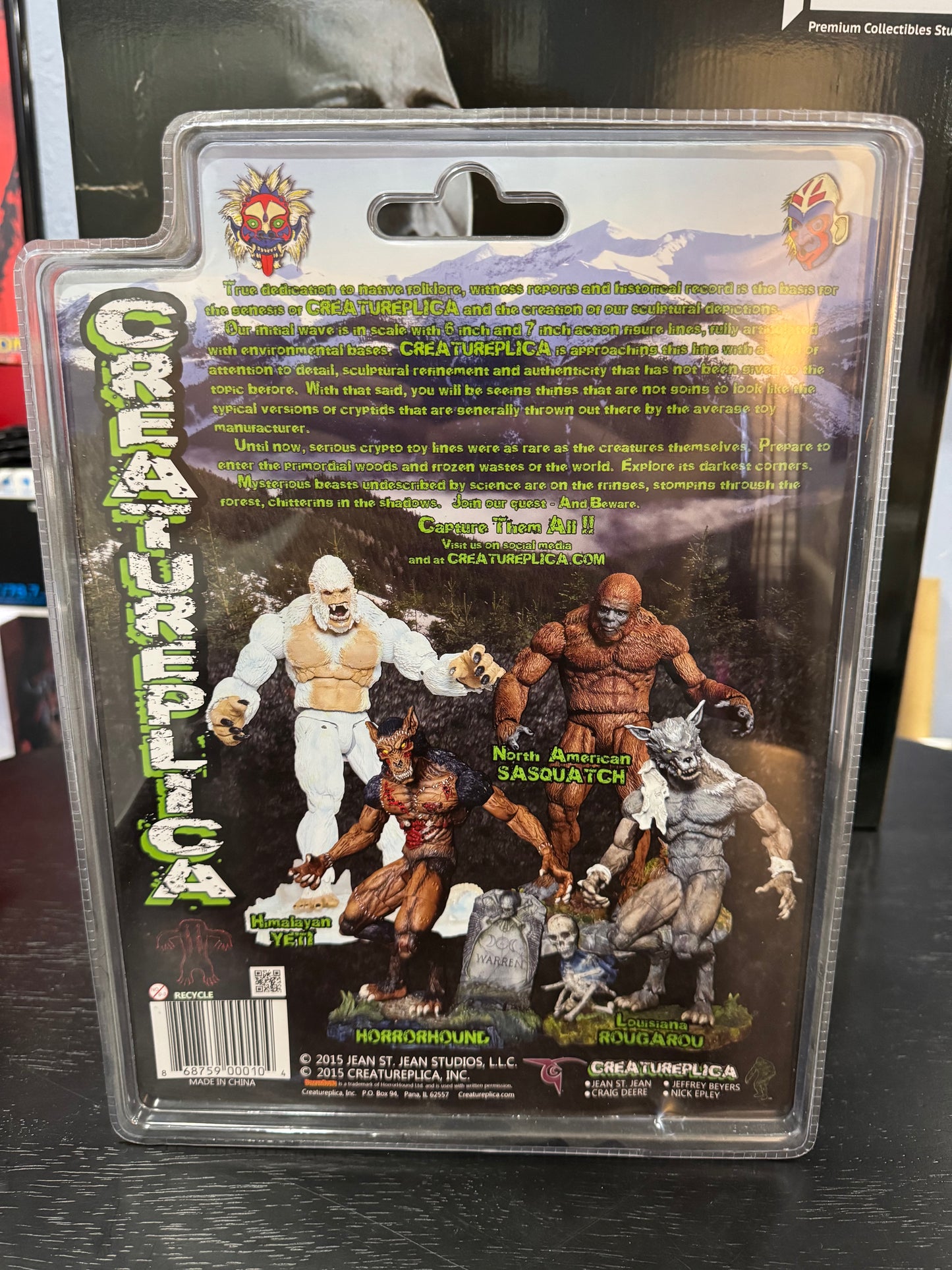 Creatureplica North American Sasquatch Figure