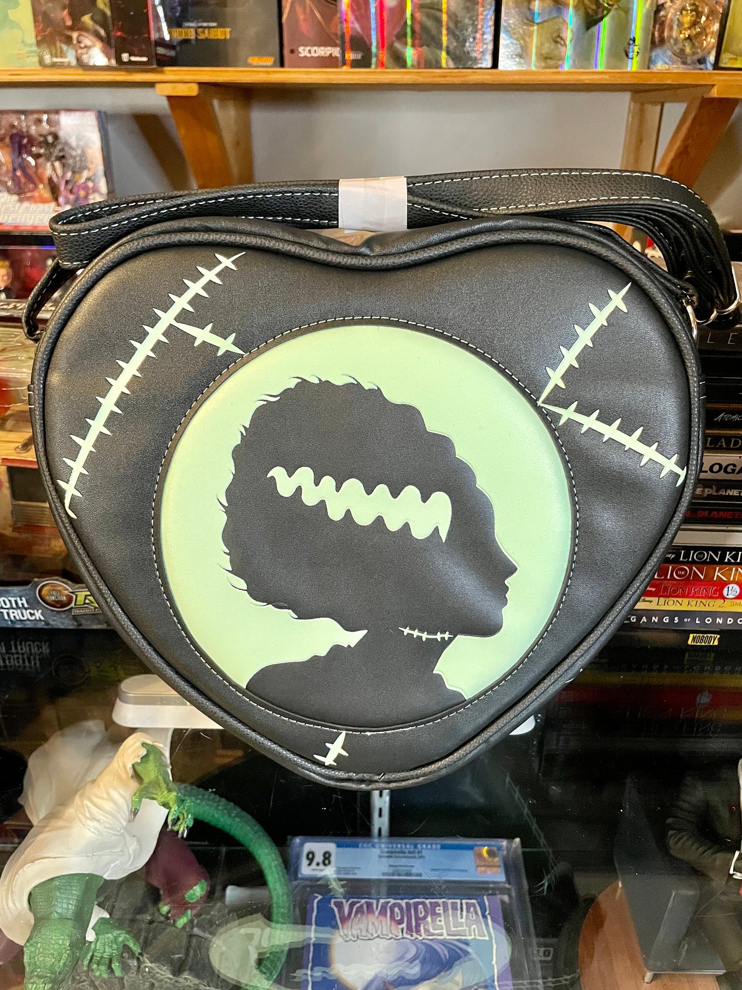 UNIVERSAL CLASSIC MONSTERS - BRIDE OF FRANKENSTEIN PURSE