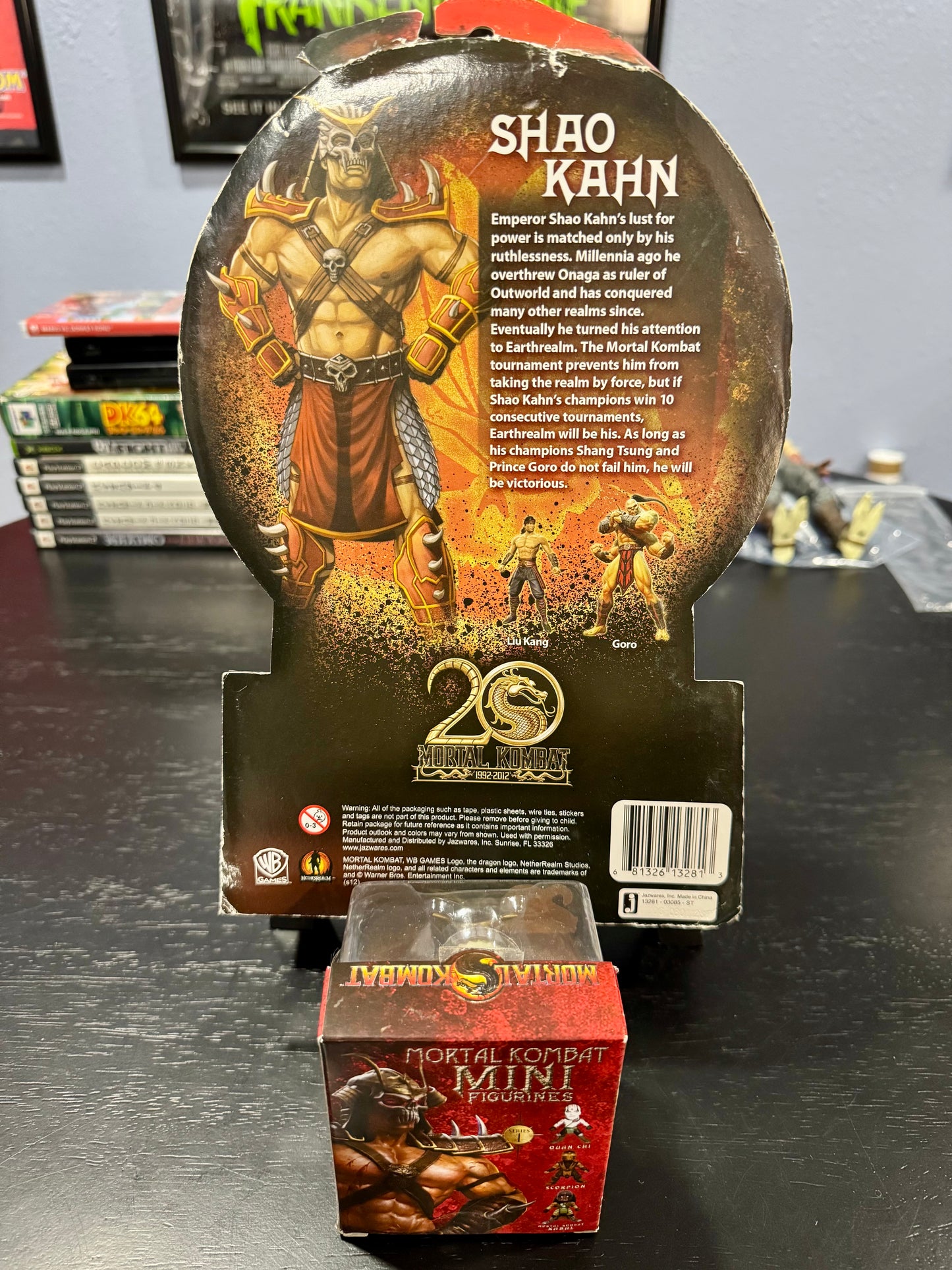 Mortal Kombat Shao Khan Figure & Mini Figure