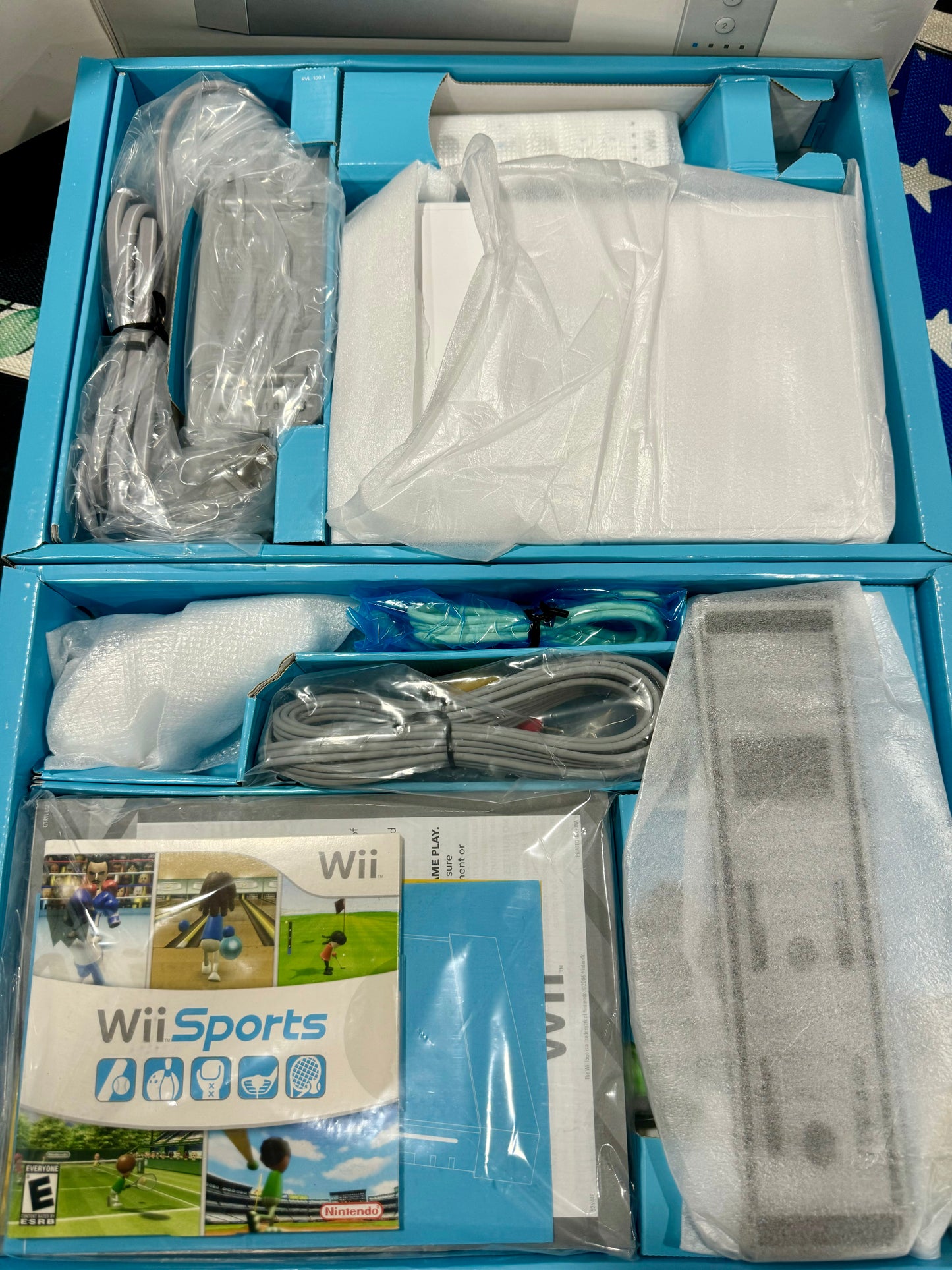 Nintendo Wii White Console with Wii Sports!