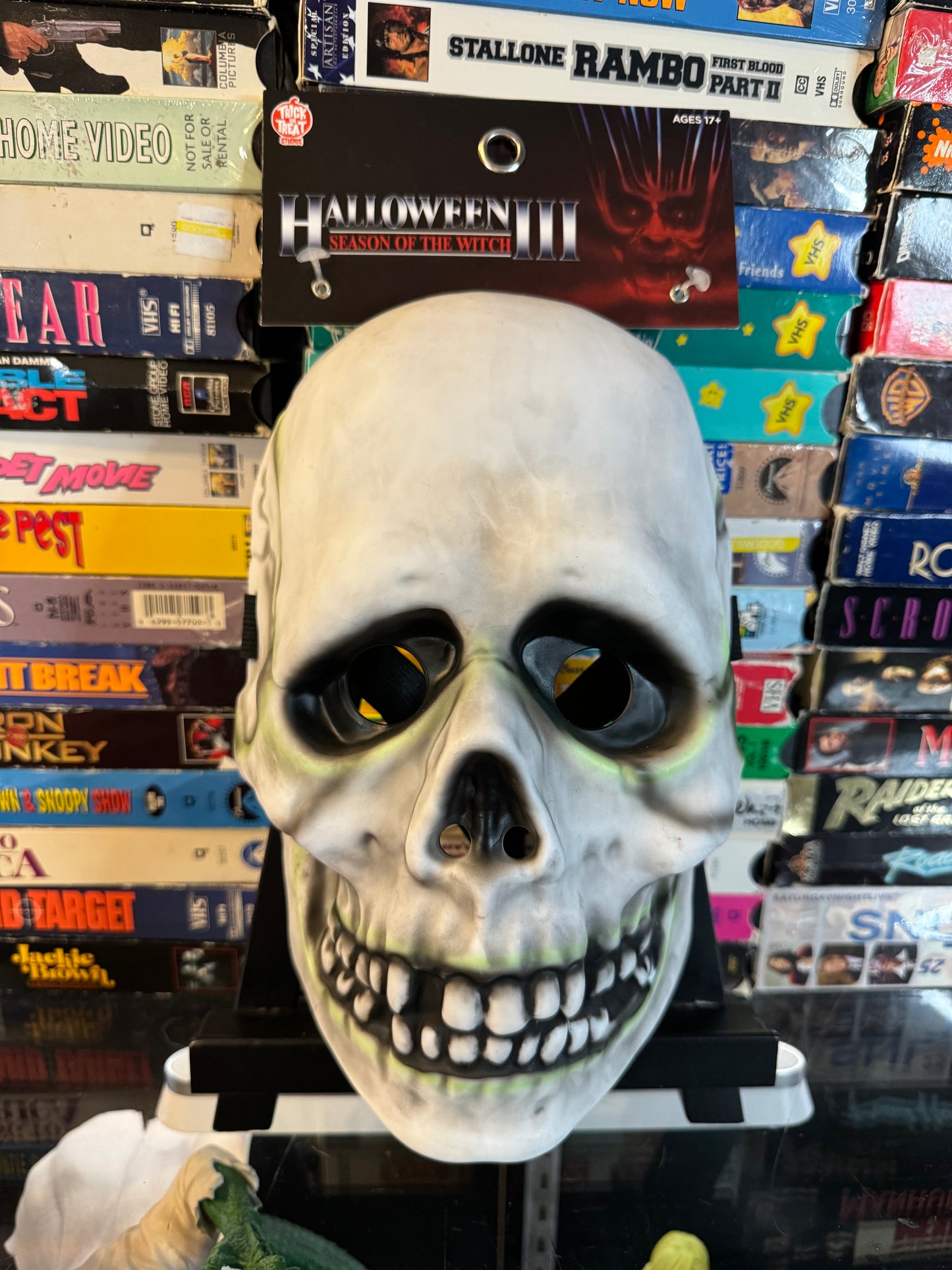 HALLOWEEN III: SEASON OF THE WITCH - SKULL FACE MASK
