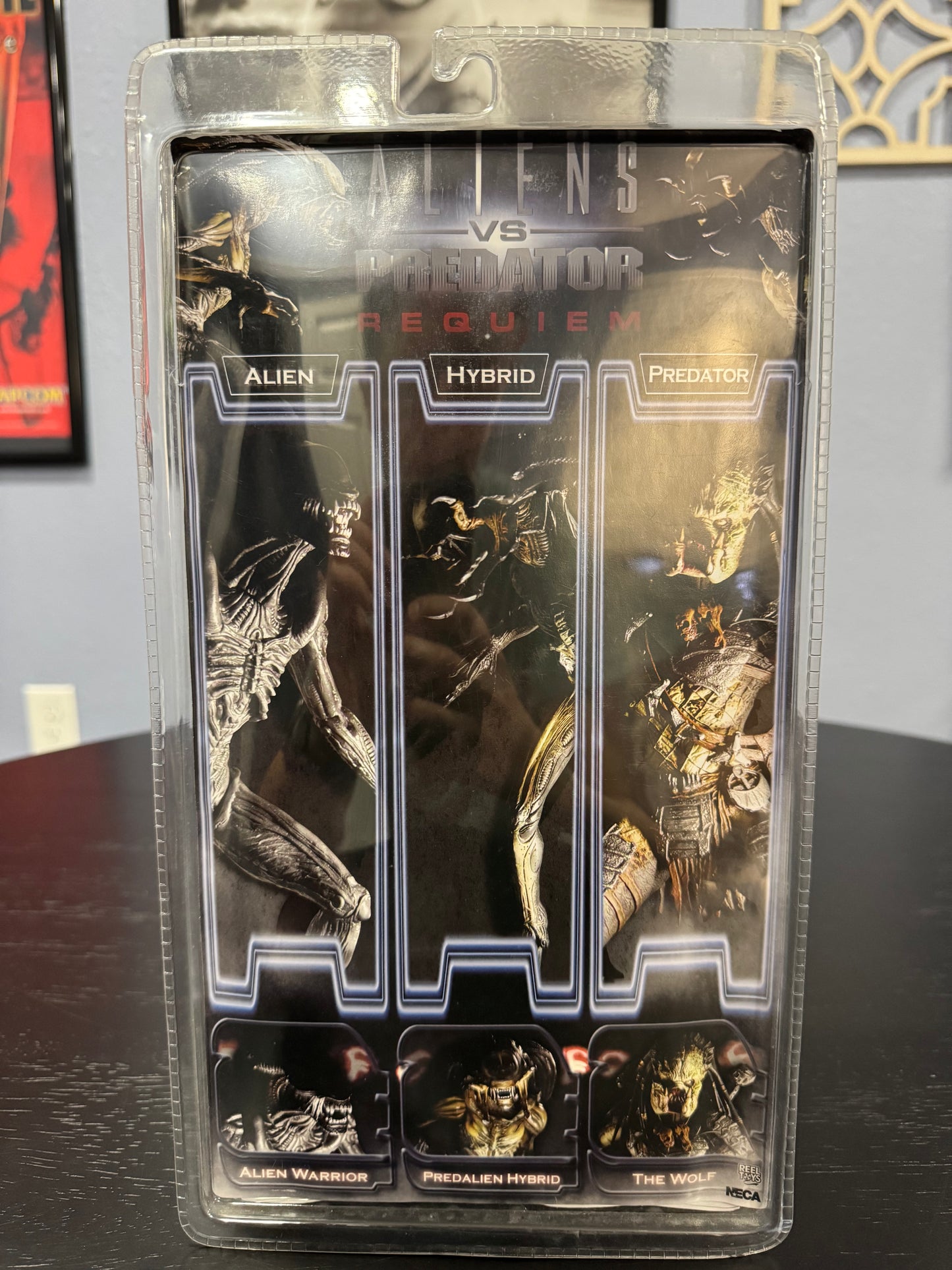 NECA AVP - Aliens vs Predator Requiem Hybrid Open Mouth Figure