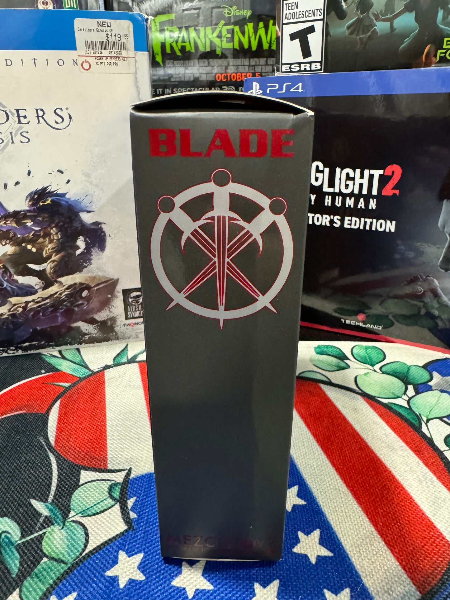 Mezco Toyz Marvel Blade Exclusive