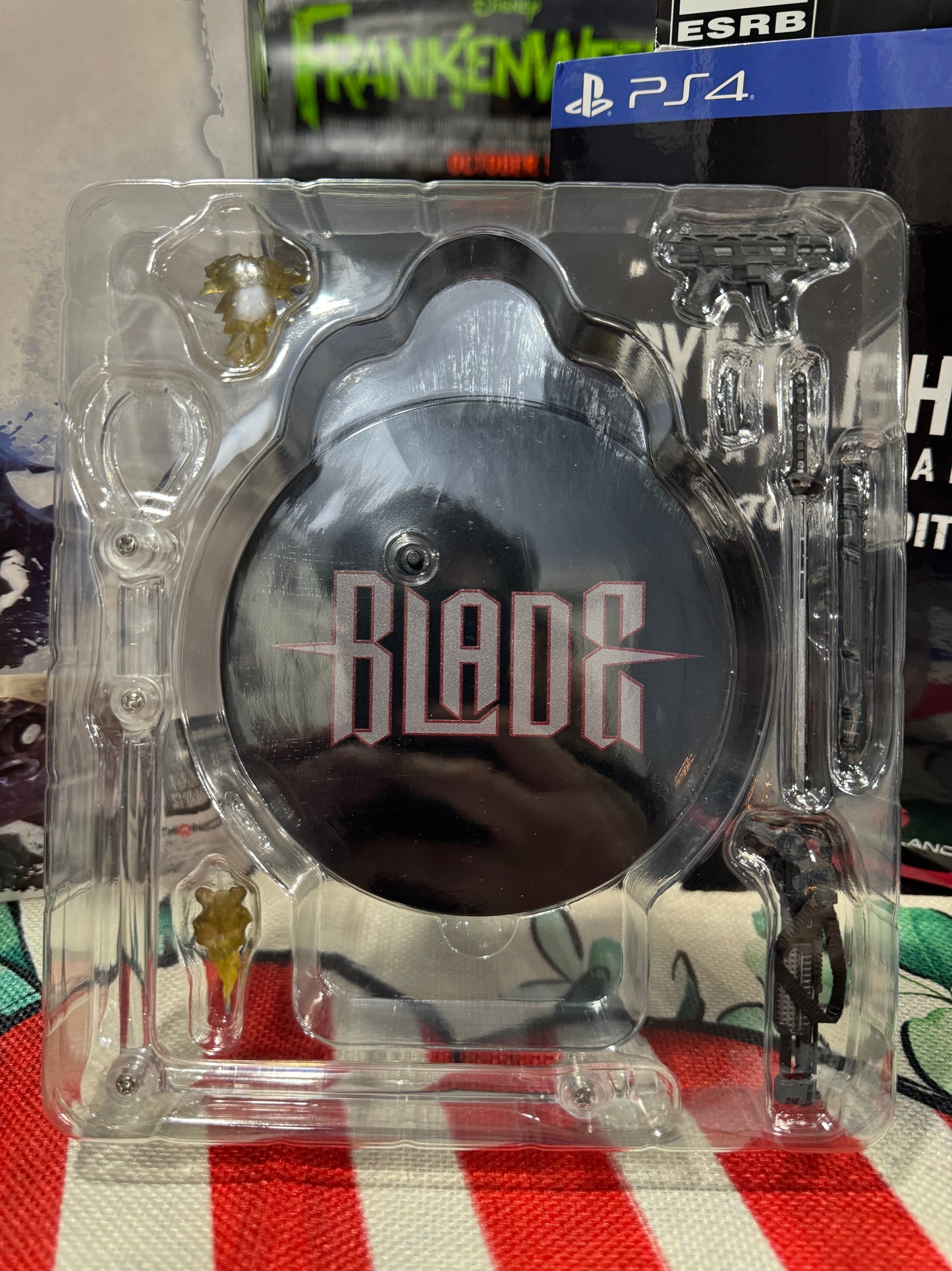 Mezco Toyz Marvel Blade Exclusive