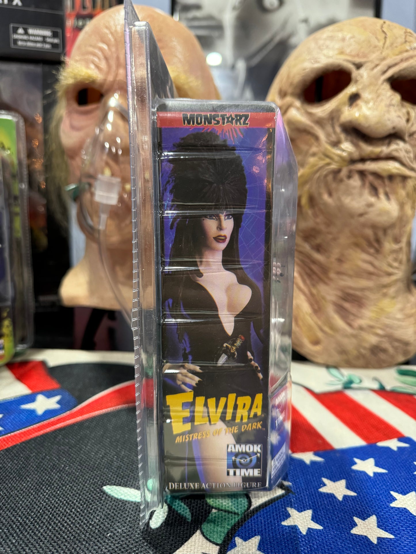 Amok Time Toys Monstarz ELVIRA MISTRESS OF THE DARK Figure