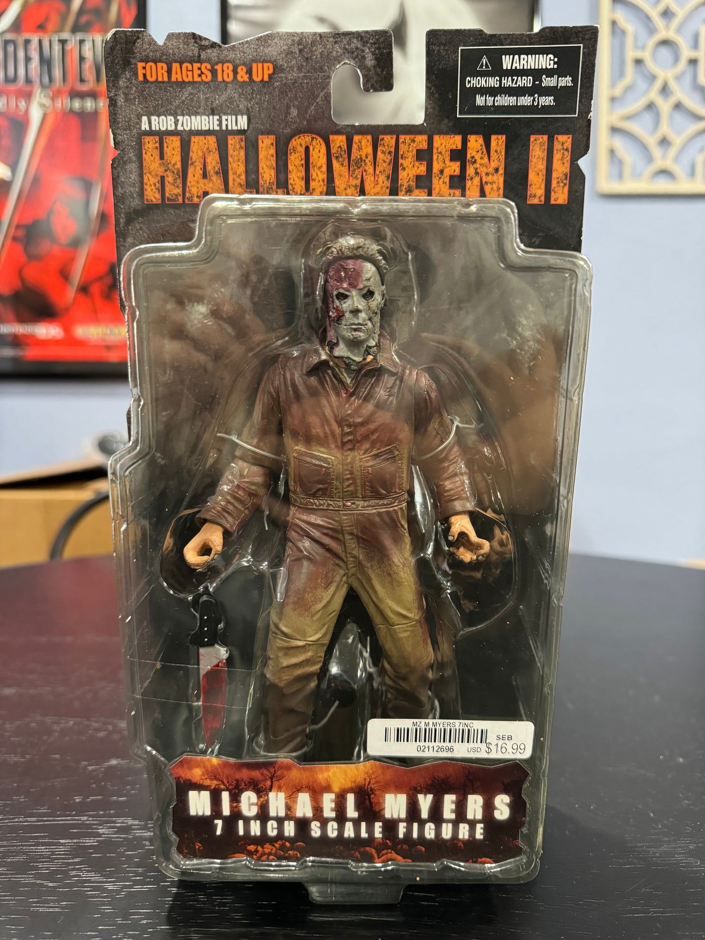 Mezco Toys - Rob Zombie's Halloween II Action Figure - MICHAEL MYERS