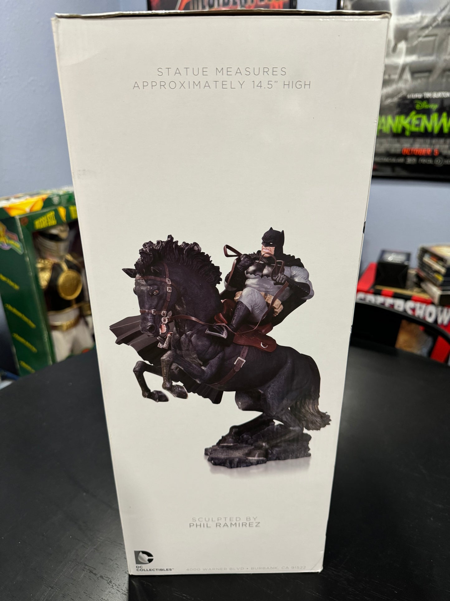The Dark Knight Returns A Call to Arms Statue Year of The Horse 489/1000