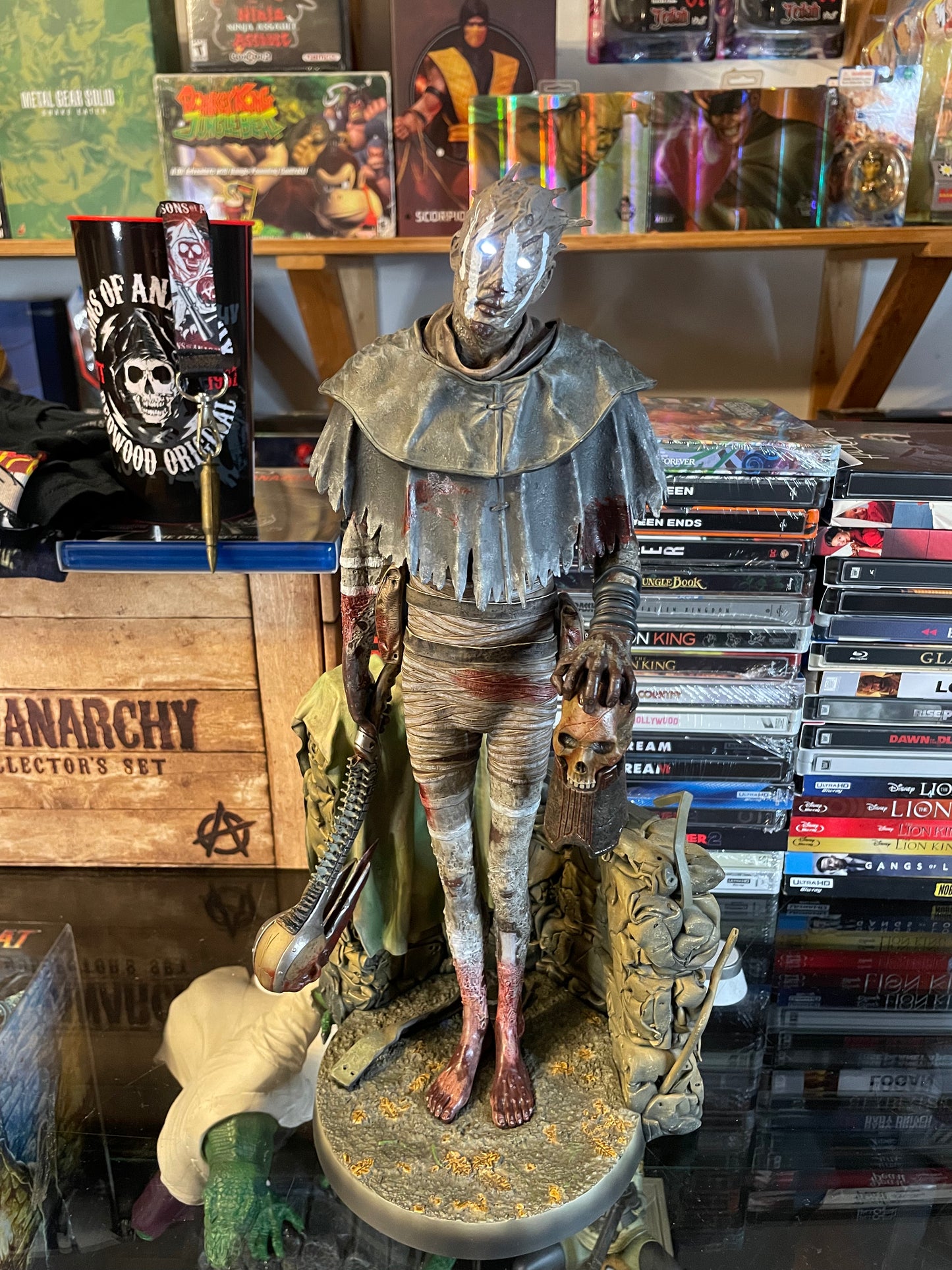 Dead by Daylight The Wraith 1/6 Scale Premium Statue