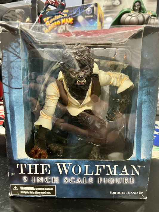 Mezco Toyz The Wolfman 9” Scale Figure