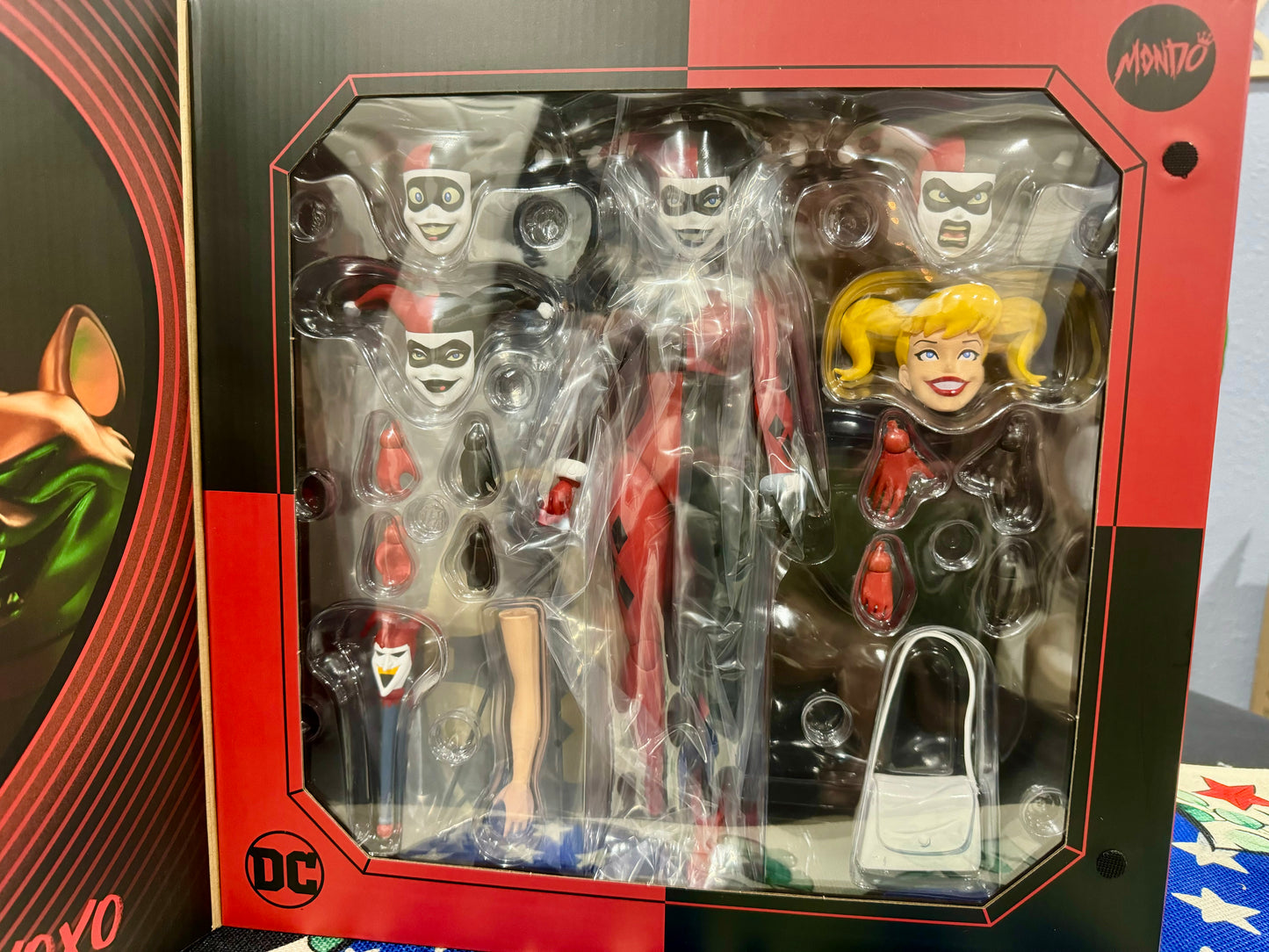 Batman: The Animated Series Harley Quinn 1/6 Scale Figure Timed Edition