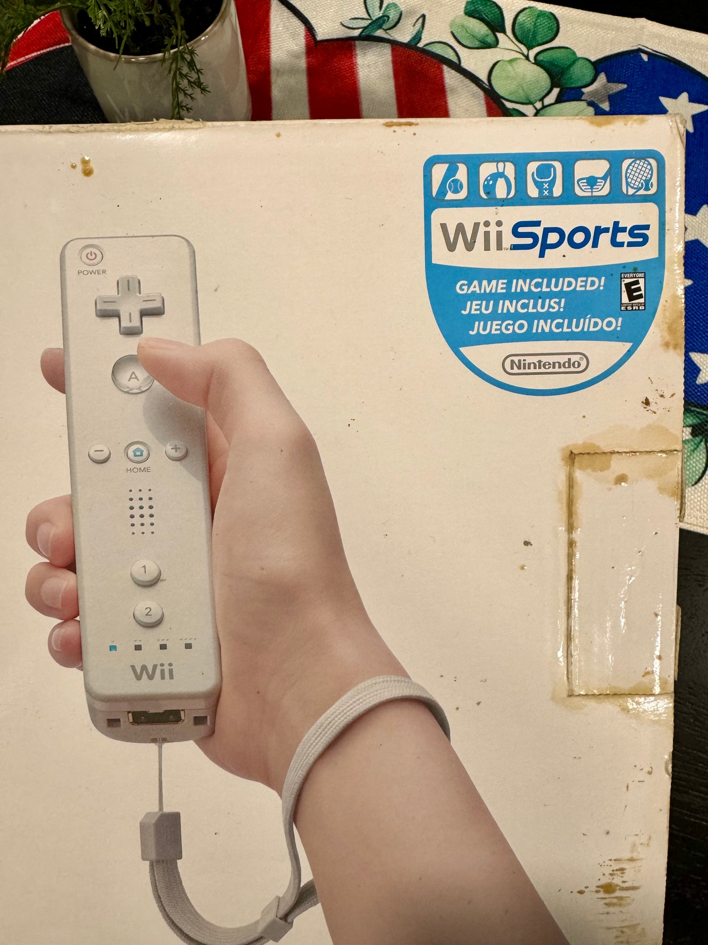 Nintendo Wii White Console with Wii Sports!