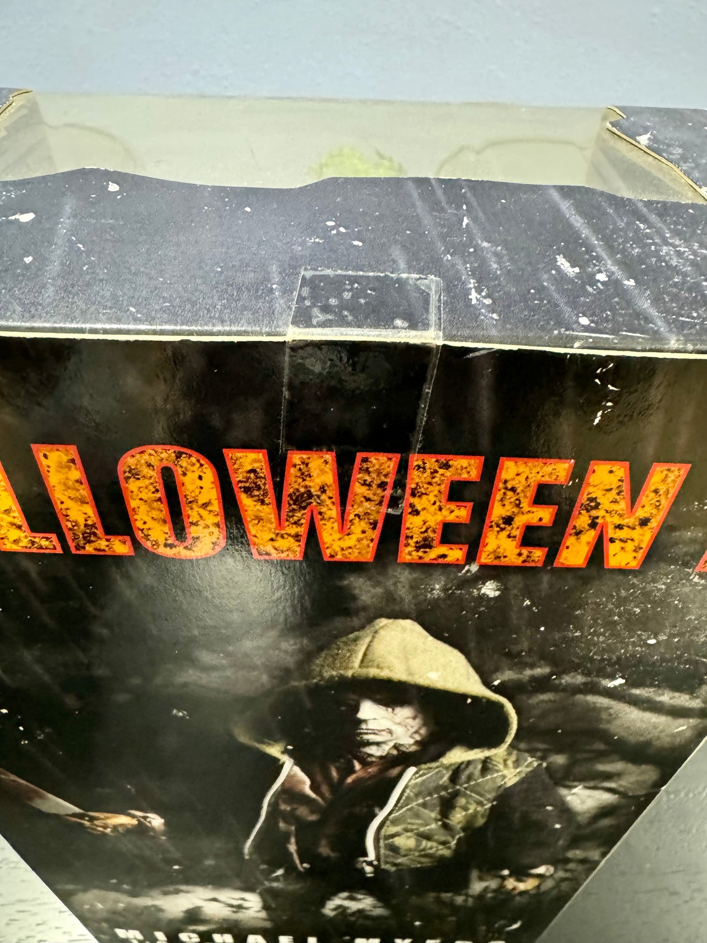 Mezco Rob Zombie Halloween II Michael Myers 1:6 Scale Deluxe Figure