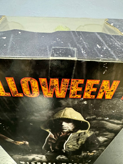 Mezco Rob Zombie Halloween II Michael Myers 1:6 Scale Deluxe Figure