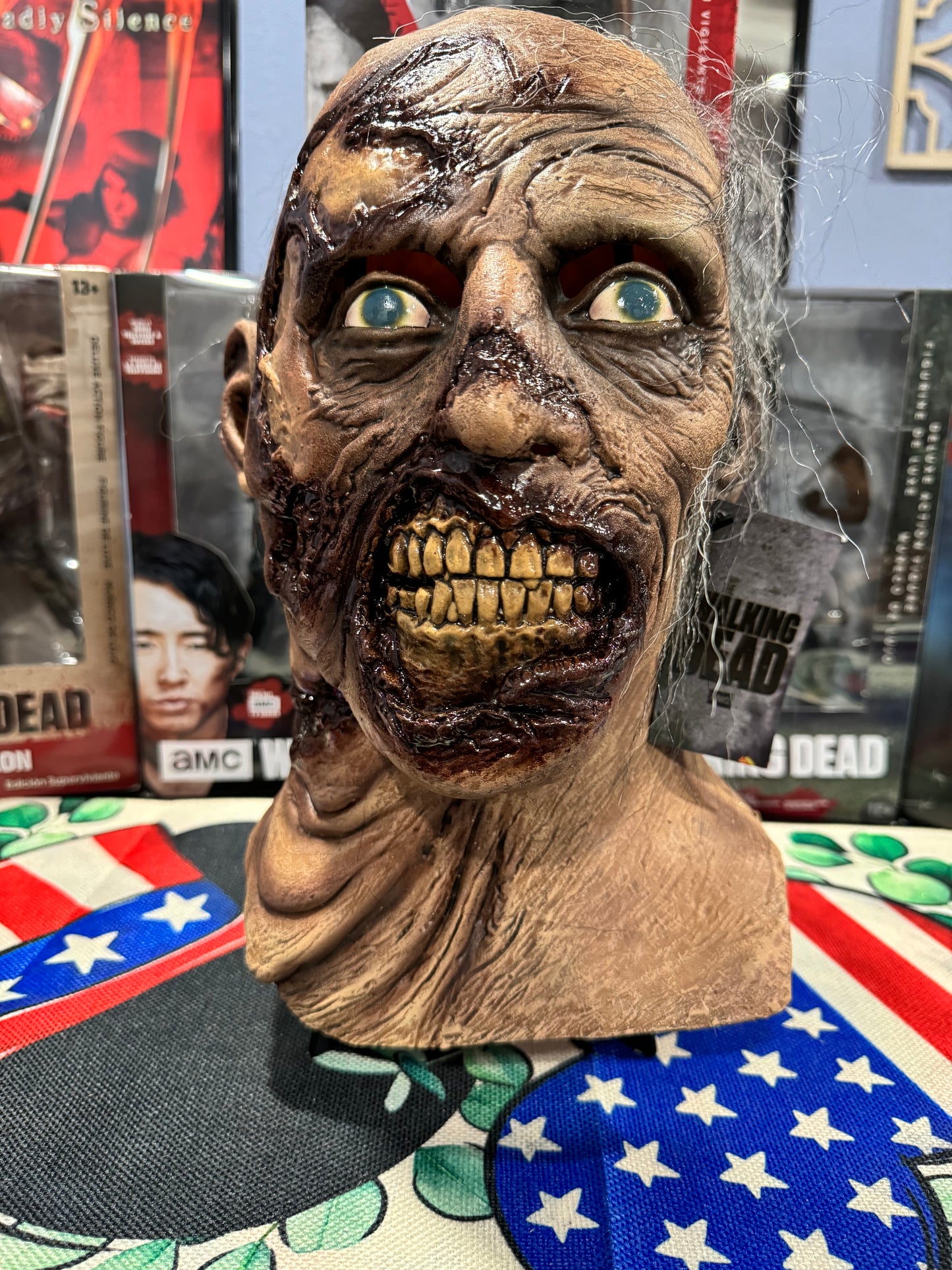 The Walking Dead W Walker Mask