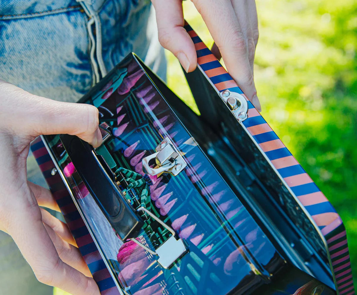 KILLER KLOWNS FROM OUTER SPACE METAL TIN LUNCH BOX