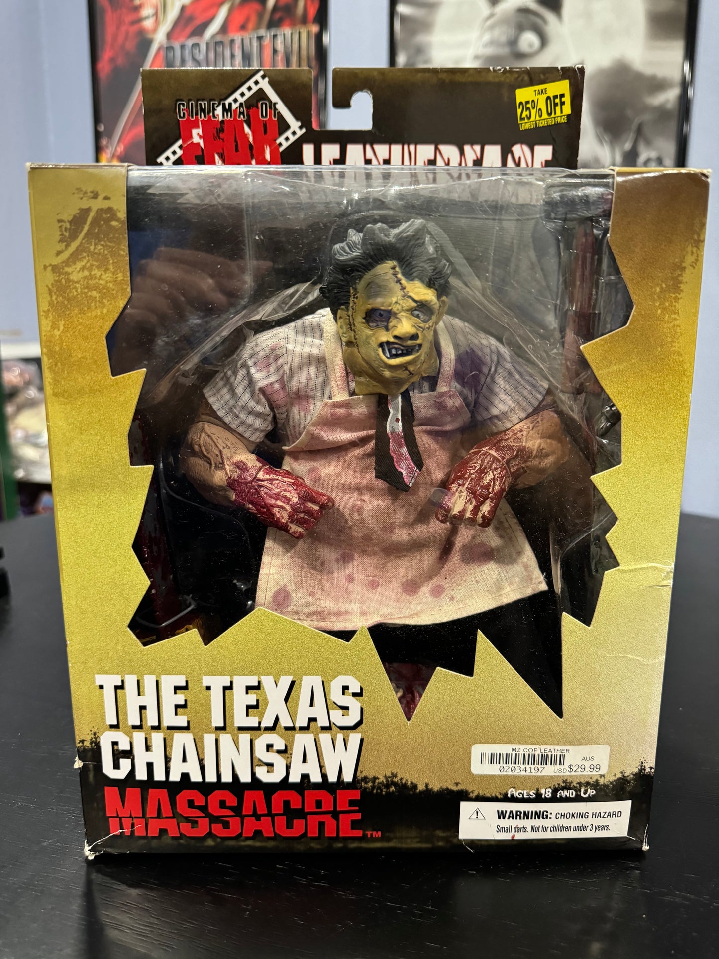 MEZCO Toys Cinema Of Fear The Texas Chainsaw Massacre Leatherface