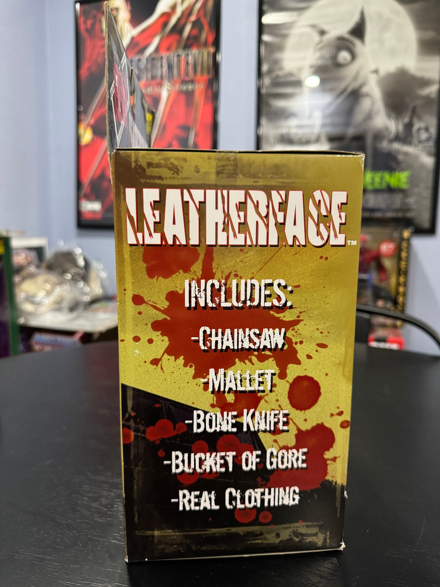 MEZCO Toys Cinema Of Fear The Texas Chainsaw Massacre Leatherface