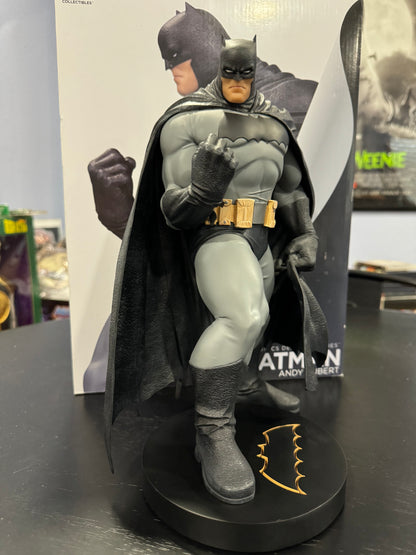 Batman DC Comics Designer Series Andy Kubert Full Size 12" Statue DK3