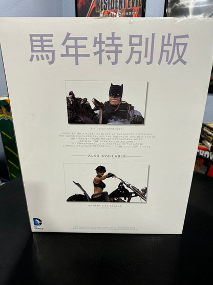 The Dark Knight Returns A Call to Arms Statue Year of The Horse 489/1000