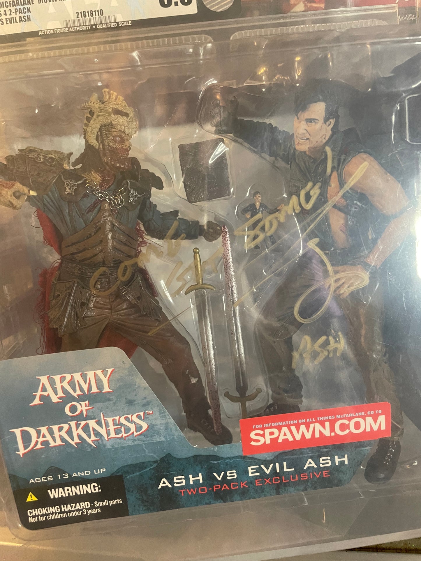 Army of Darkness Ash Vs Evil Ash Two-Pack Exclusive McFarlane Toys AFA 8.0 SIGNED by Bruce Campbell