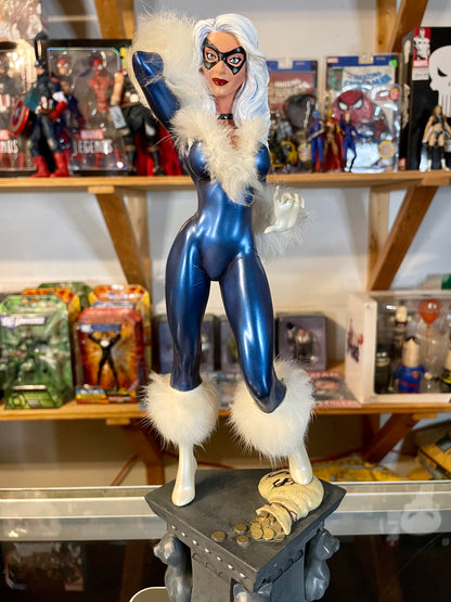 MARVEL Premier Collection Retro Black Cat Statue by Clayburn Moore